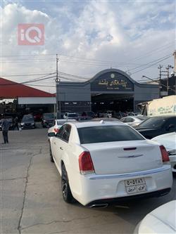 كرايسلر 300